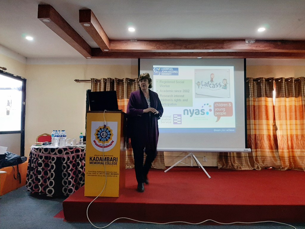 This image has an empty alt attribute; its file name is g.-flowers-cropped.jpg